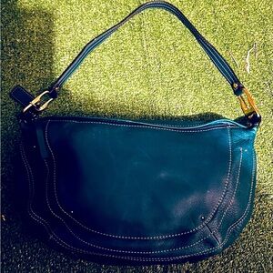 Elegant Navy Leather Shoulder Bag